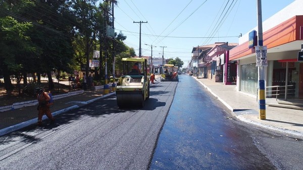 Continúan trabajos de recapado en Luque •