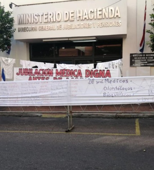 Jabilación médica: trabajadores denuncian que fueron mentidos y encerrados