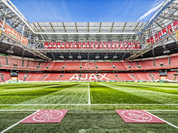 Holanda también suspende su Liga