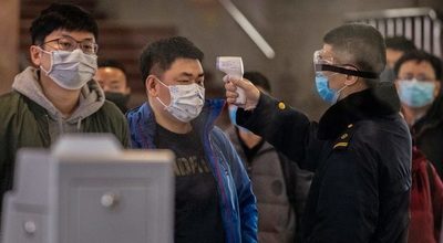 Los casos de coronavirus en China siguen disminuyendo
