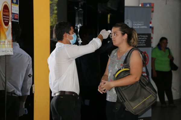 Salud Pública inició control a pasajeros en Puente de la Amistad