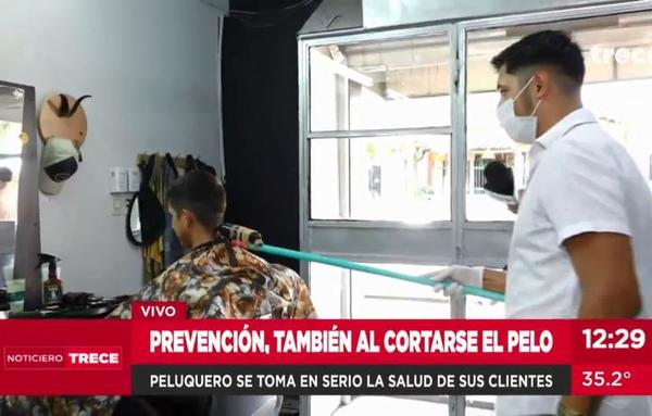 Peluquero “anti coronavirus” en Mariano