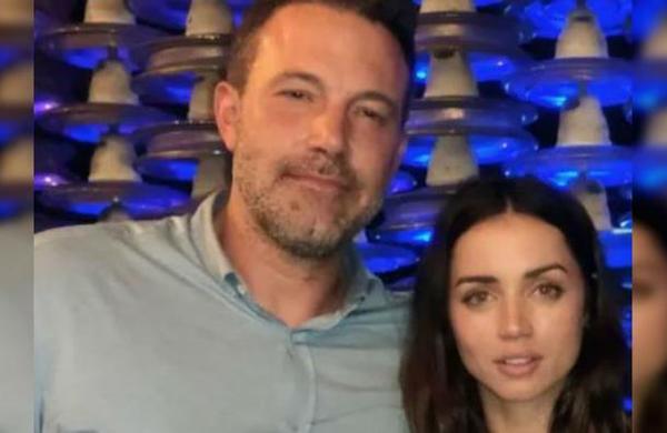 El beso que confirmaría el romance entre Ana de Armas y Ben Affleck - C9N