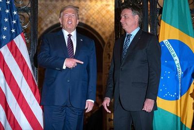 “Innecesario” que Trump se haga test de coronavirus tras reunión con funcionario brasileño infectado - Mundo - ABC Color