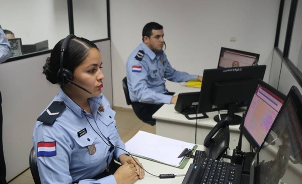 HOY / "Histeria" de muchos satura al 911: mil llamadas para hablar del coronavirus