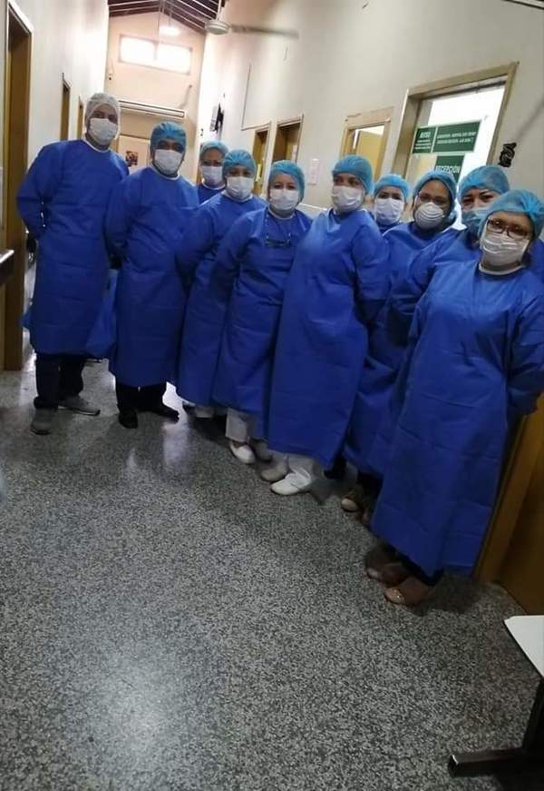Personal de Hospital de Ñemby "estrena" atuendo anticoronavirus - ADN Paraguayo