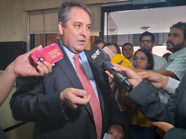 COVID-19: Paraguay cancela vuelos ida y vuelta a Madrid