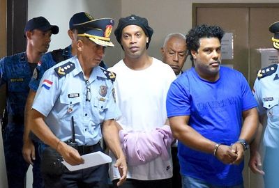 Abogado apeló prisión preventiva de Ronaldinho y su hermano