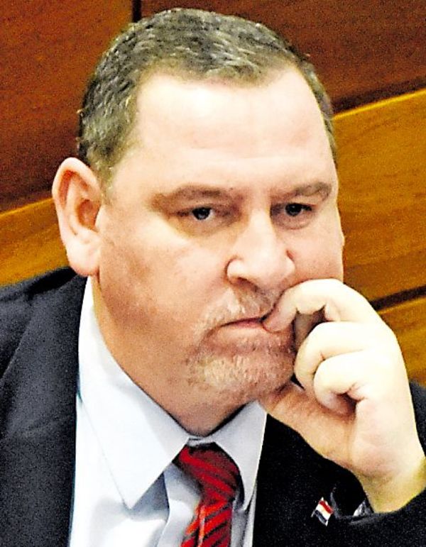 Creen llamativo el “blindaje” al senador Zacarías Irún - Política - ABC Color