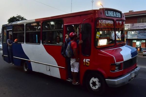 Coronavirus: Buses estuvieron abarrotados pese a disposición