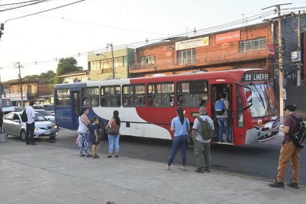 Controlan cantidad de pasajeros en buses - Nacionales - ABC Color