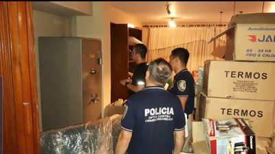 Fiscalía allana viviendas de empresaria vinculada al caso Ronaldinho | .::Agencia IP::.