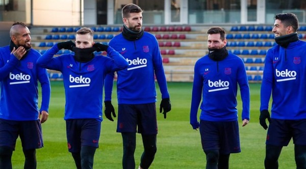 Barcelona suspende sus entrenamientos