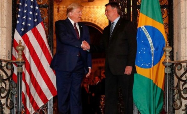 Bolsonaro y miembros de su Gabinete dan positivo al Covid-19