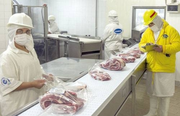 HOY / Frigorífico suspende sus actividades y otros se sumarían en los próximos días