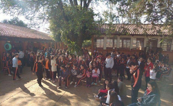 HOY / Coronavirus: enviarán por WhatsApp las tareas a los alumnos durante suspensión