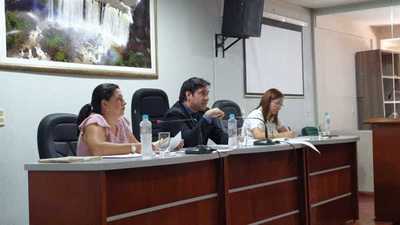 Una mayoría aprueban ejecución presupuestaria 2019 de la Gobernación de Alto Paraná - Noticde.com