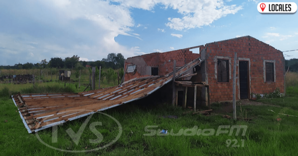 En Cambyretá: Pareja afectada por el fuerte temporal apela a la solidaridad de la ciudadanía