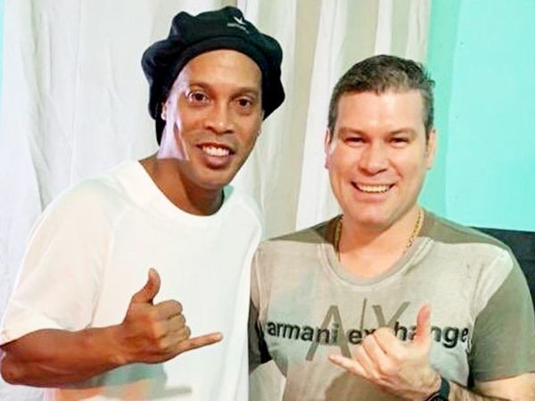Un dirigente de fútbol luqueño finalmente “fichó” a Ronaldinho y lo marcó un diputado  - Nacionales - ABC Color
