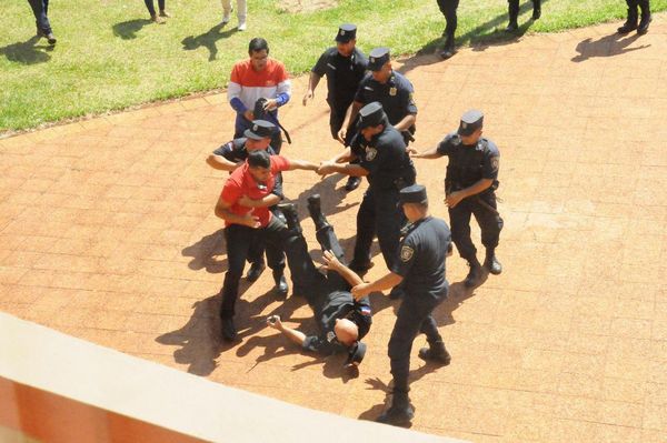 Intendente denuncia a manifestantes
