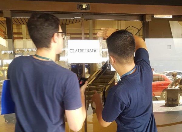 Cierran bares, templos y otras instituciones debido al COVID-19