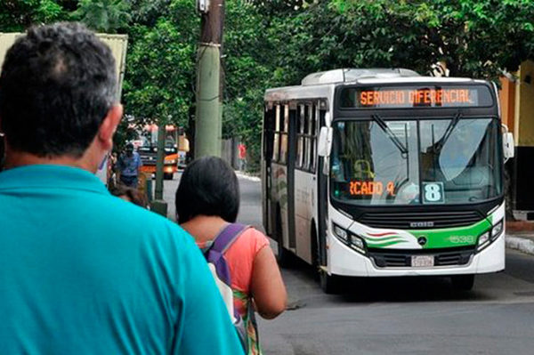 Desde el lunes habilitarán 35 vehículos de las Fuerzas Armadas para transporte público » Ñanduti