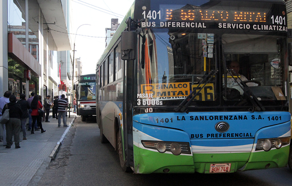 Buses de las Fuerzas Armadas cooperarán con el transporte de pasajeros desde este lunes | .::Agencia IP::.