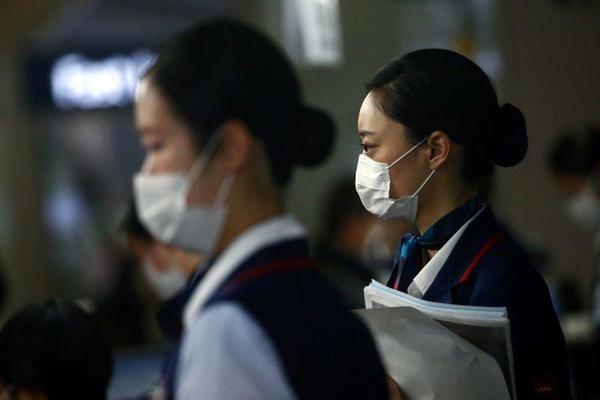 El mundo cierra fronteras y restringe viajes para contener la propagación del coronavirus | .::Agencia IP::.