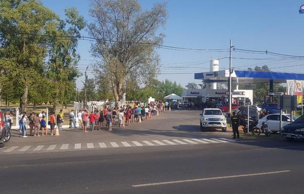 Petropar suspendió entrega de alcohol, por aglomeración de personas
