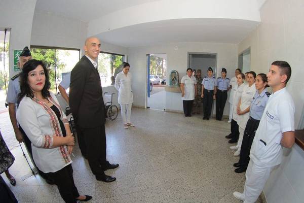 Mazzoleni agradece apoyo y le reclaman que Essap "no apoya", cierre de fronteras y tapabocas para médicos - ADN Paraguayo