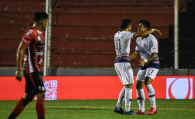 HOY / Cuervos meten un tercer triunfo y lo hacen con los paraguayos