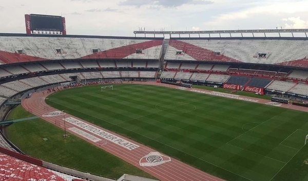 River cierra el Monumental y Tucumán se queda afuera