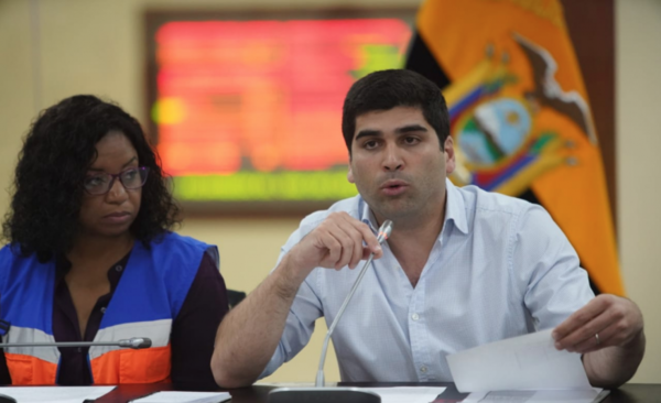 HOY / Ecuador cierra fronteras y restringe el ingreso de extranjeros por agua, aire y tierra