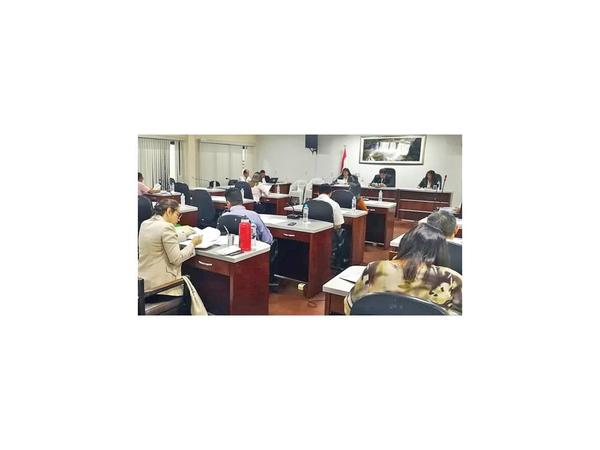 Alto Paraná: Con cuestionamientos aprueban ejecución del gobernador