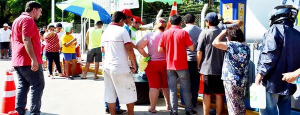 Alcohol gratis se suspendió por desorden - Locales - ABC Color