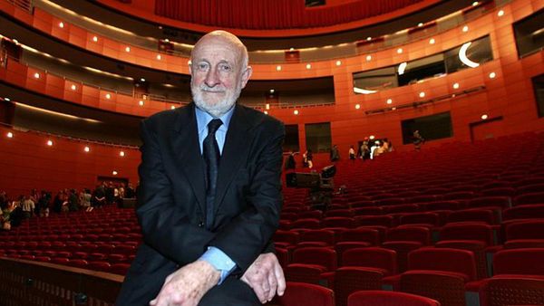 Muere de coronavirus el arquitecto italiano que diseño el estadio de Barcelona-92