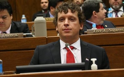 Instan a parlamentarios, gobernadores, intendentes y concejales a donar sus salarios al Ministerio de Salud - ADN Paraguayo