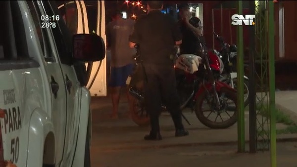 Carapeguá: Inadaptados atacaron a policías - SNT