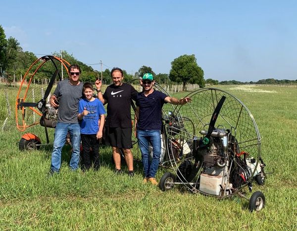 Parapentistas logran récord recorriendo distancia inédita - Nacionales - ABC Color