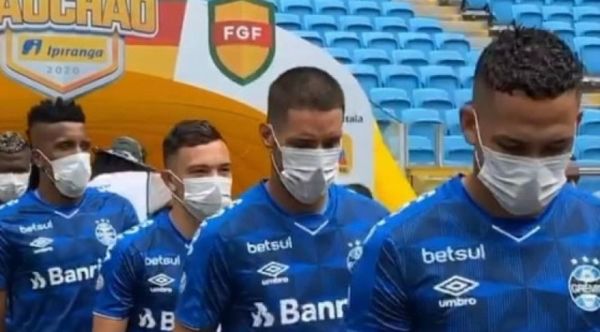 Brasil: El fútbol no para y jugadores protestan