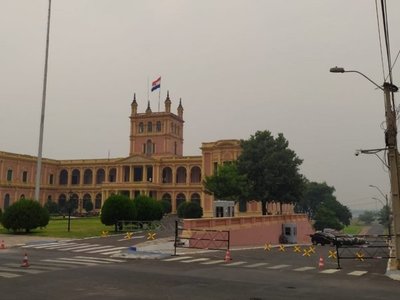 Asunción rodeada de humareda por quemazones