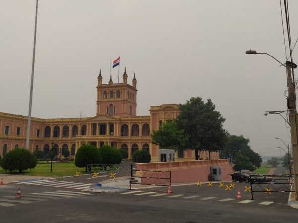 Asunción rodeada de humareda por quemazones