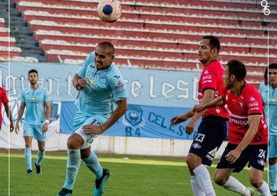 Con un golazo de Teodoro Paredes, Bolivar iguala con Wilstermann