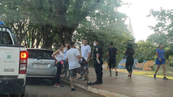 Por cuarentena, despejan el lago a “invitación” de la Policía - ABC en el Este - ABC Color