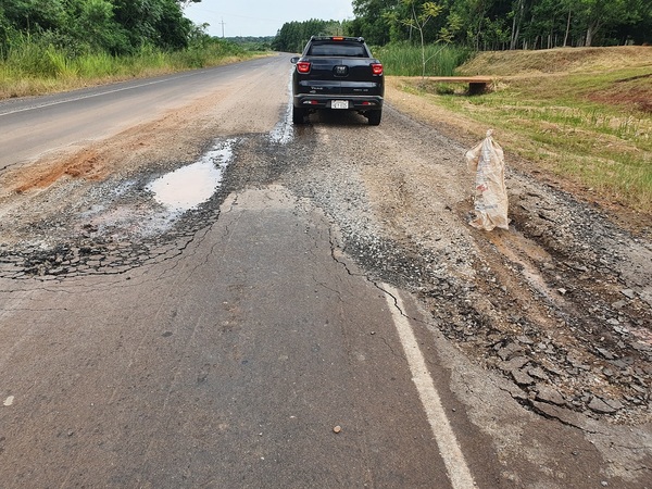 Peligroso bache pone en riesgo a usuarios de la ruta Concepción-Loreto