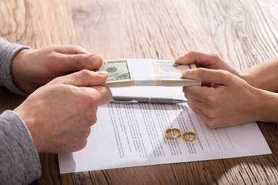 “Su ex le pidió 20 millones para que le firme el divorcio” | Crónica