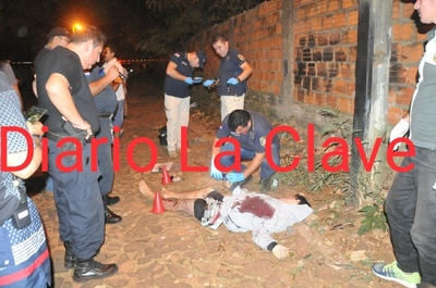 Enfrentamiento deja a un asaltante muerto y otro herido