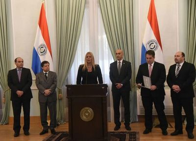 Restringirán circulación de personas y vehículos a partir de las 20:00 y advierten con multas y cárcel - Nacionales - ABC Color