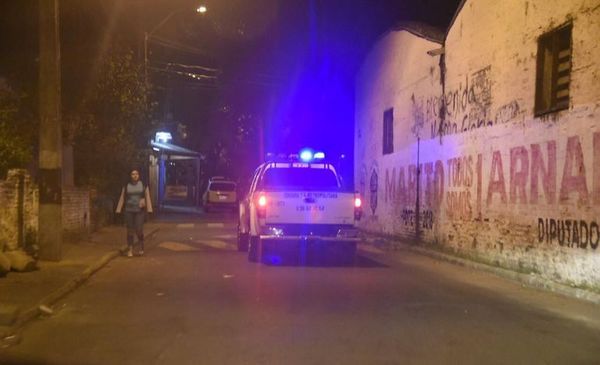 Prohibida la circulación de personas 20:00 a 4:00 y multa de Gs. 8 palos para los que no hagan caso