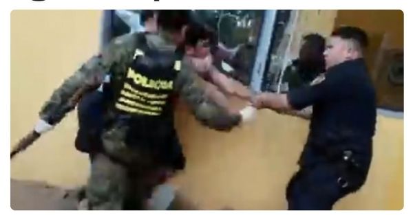 Santaní: detienen a 6 personas por no acatar orden del gobierno, uno agrede a policías - Digital Misiones